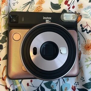 Limited edition.SQ6 Instant Camera - Metallic Pink